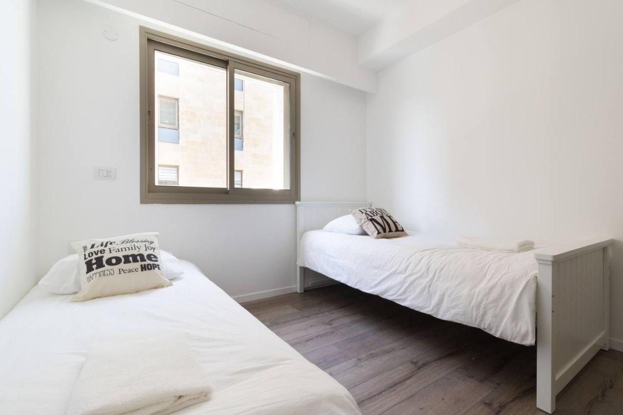 Stylish 2Br/Parking, View Over The Temple Mount エルサレム エクステリア 写真